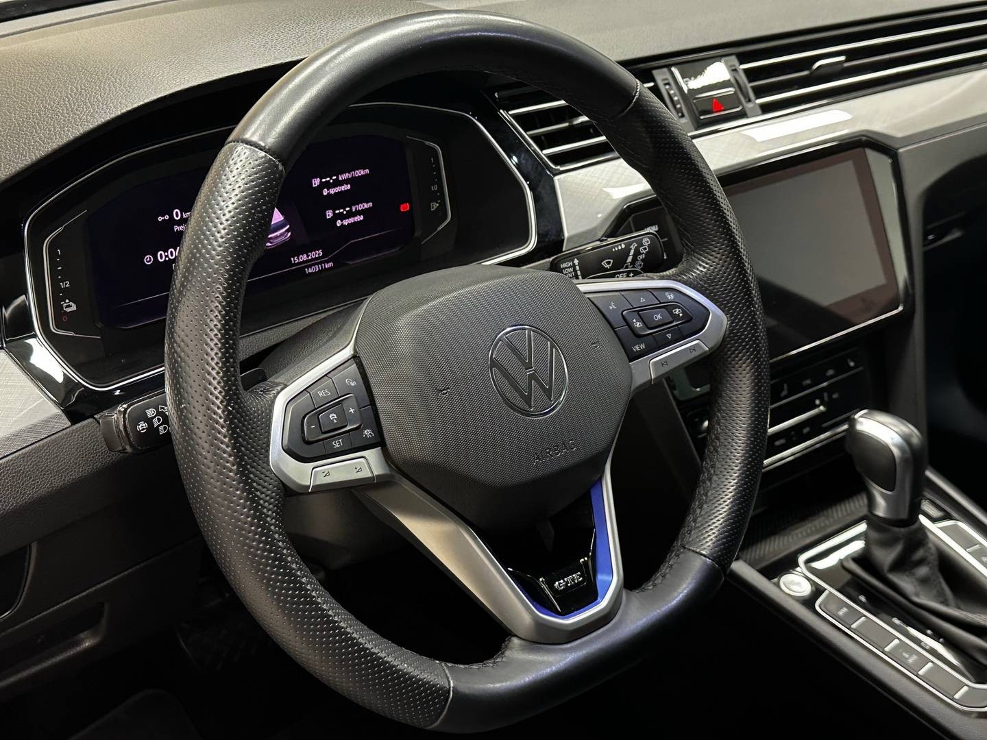 Volkswagen Passat Variant 1.4 TSI 160kw GTE MATRIX FULL LED, Virtuál, Masáž, Webasto, ACC