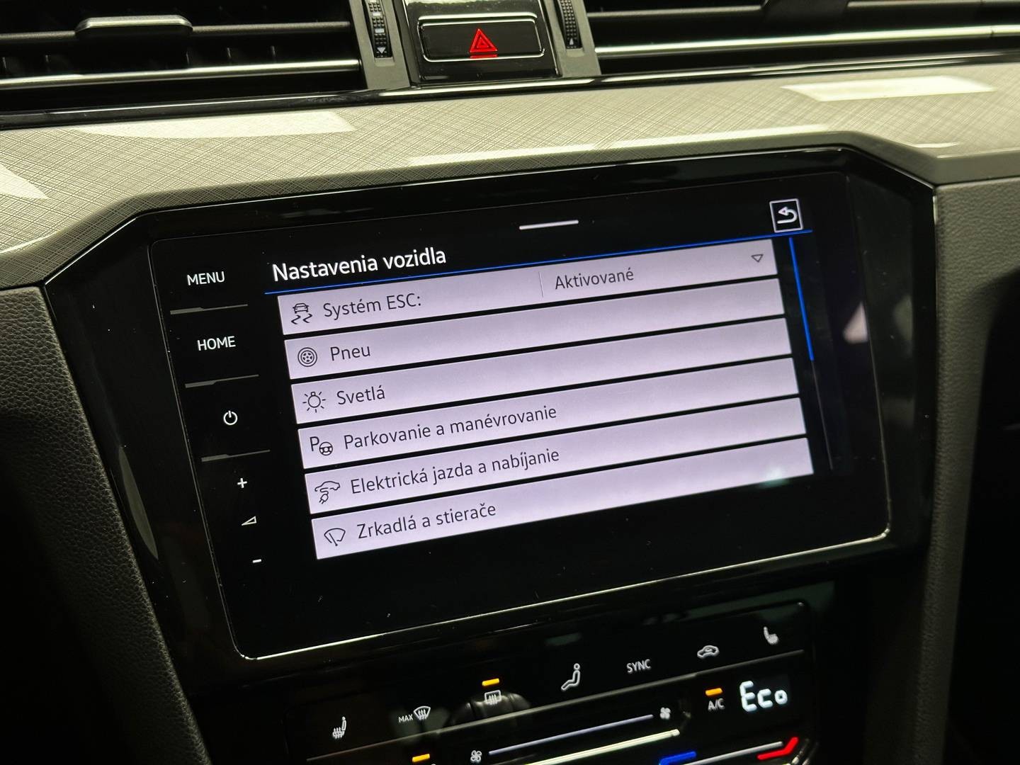 Volkswagen Passat Variant 1.4 TSI 160kw GTE MATRIX FULL LED, Virtuál, Masáž, Webasto, ACC