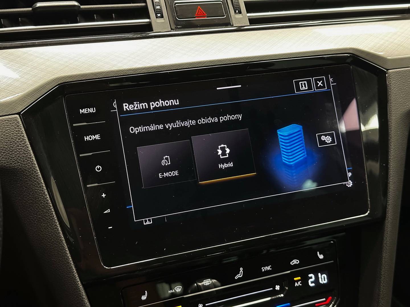 Volkswagen Passat Variant 1.4 TSI 160kw GTE MATRIX FULL LED, Virtuál, Masáž, Webasto, ACC