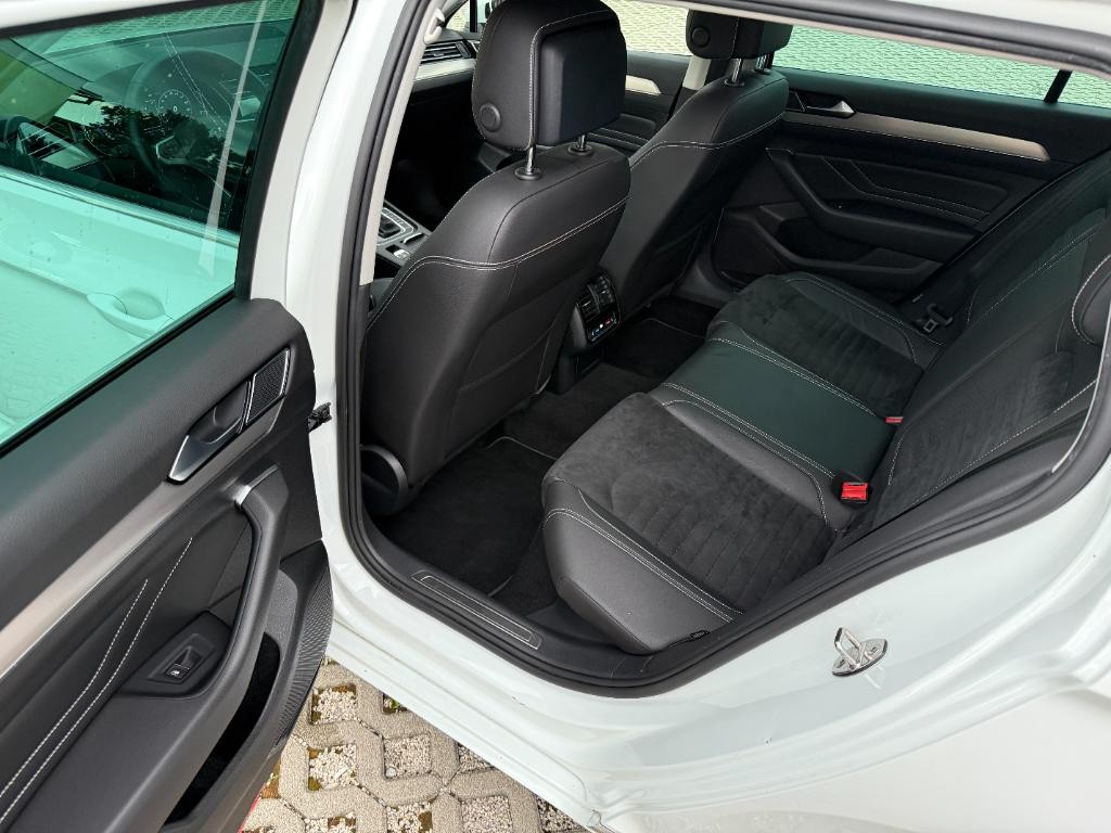 Volkswagen Passat Variant 2.0 TDI EVO Business DSG Kupene v SR