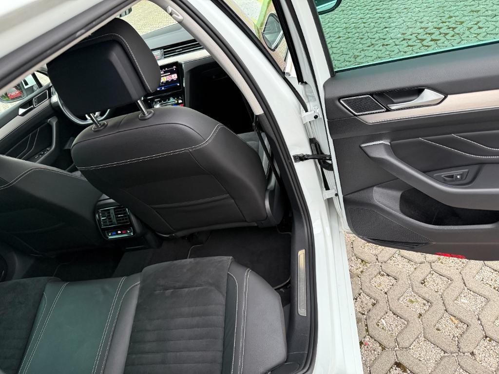 Volkswagen Passat Variant 2.0 TDI EVO Business DSG Kupene v SR