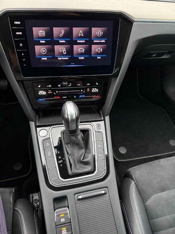 Volkswagen Passat Variant 2.0 TDI EVO Business DSG Kupene v SR