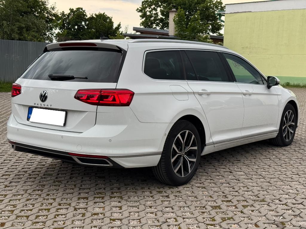 Volkswagen Passat Variant 2.0 TDI EVO Business DSG Kupene v SR