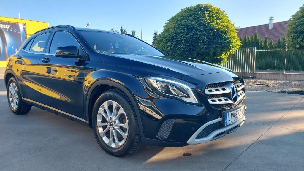 Mercedes GLA trieda SUV/Combi 80kw Manuál
