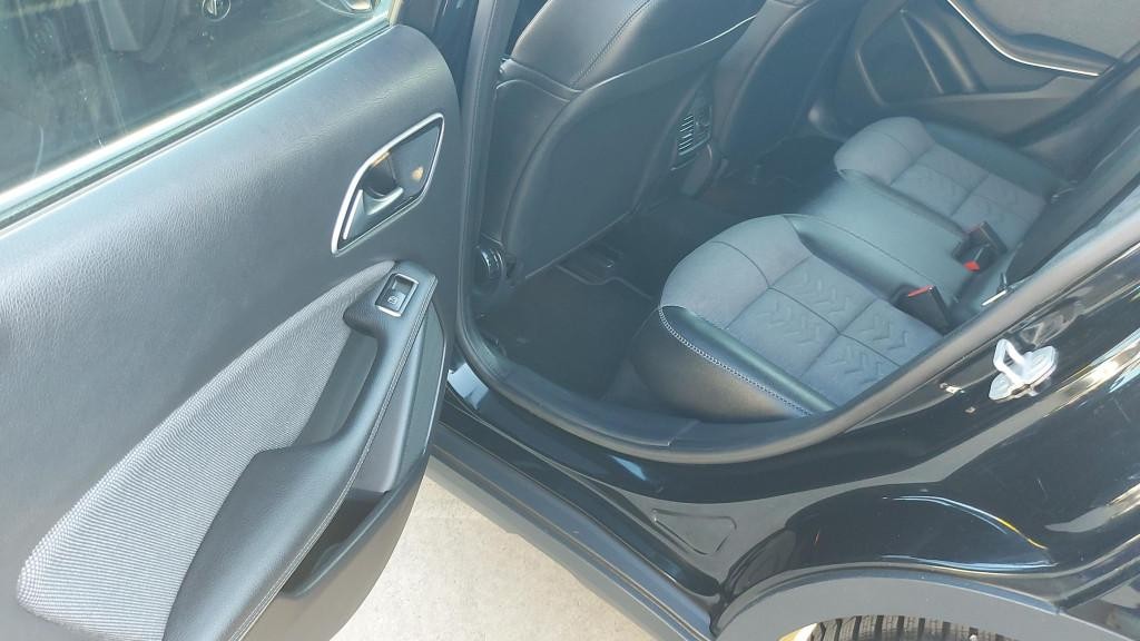 Mercedes GLA trieda SUV/Combi 80kw Manuál