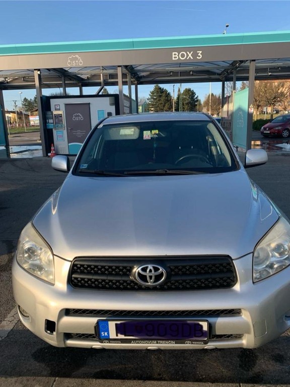 Toyota RAV4 2.2 D-4D 135 Base