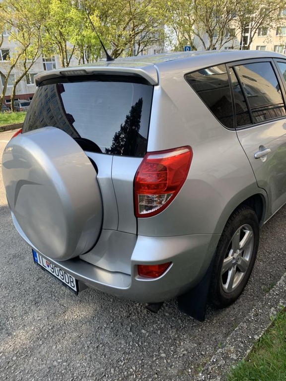 Toyota RAV4 2.2 D-4D 135 Base