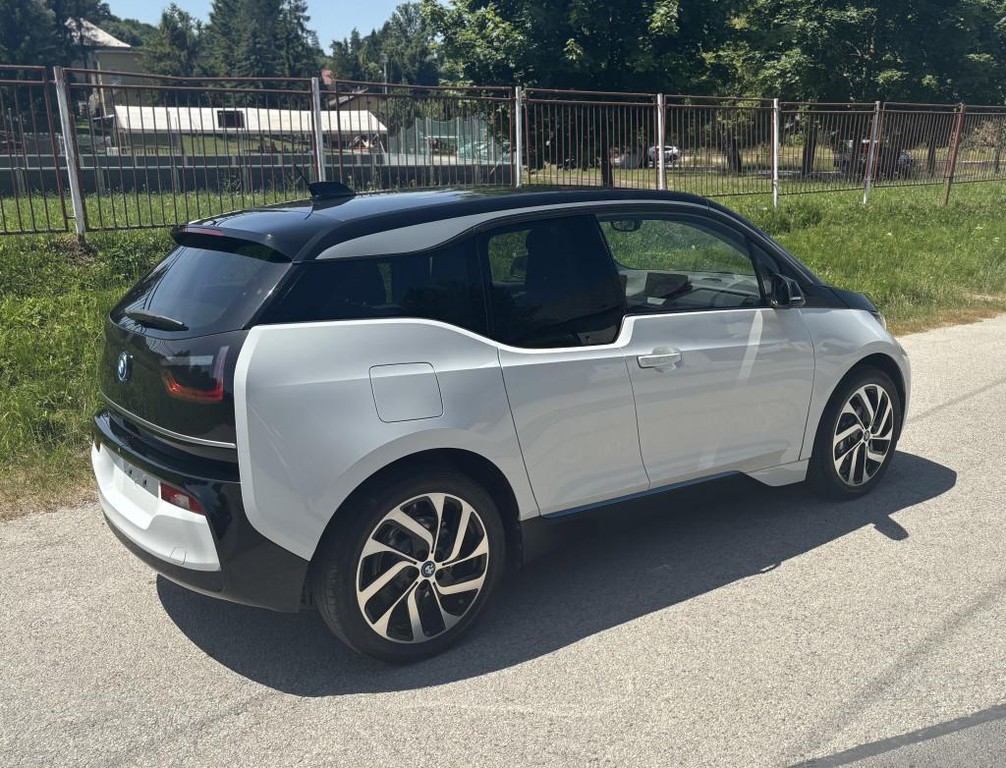 BMW i3 94 Ah. 125kW. Harman/Kardon. tep. Čerpadlo …