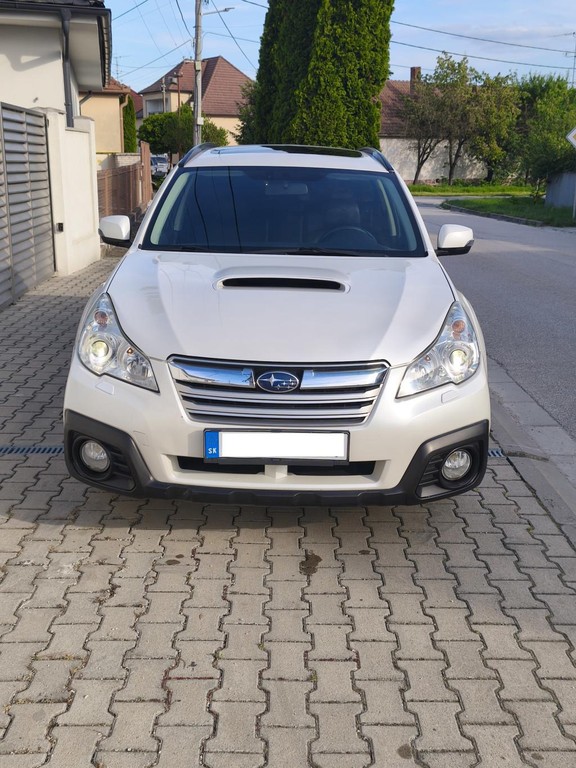 Subaru Outback 2.0 D  EXCLUSIVE