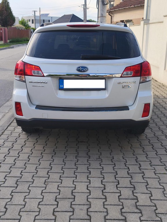 Subaru Outback 2.0 D  EXCLUSIVE