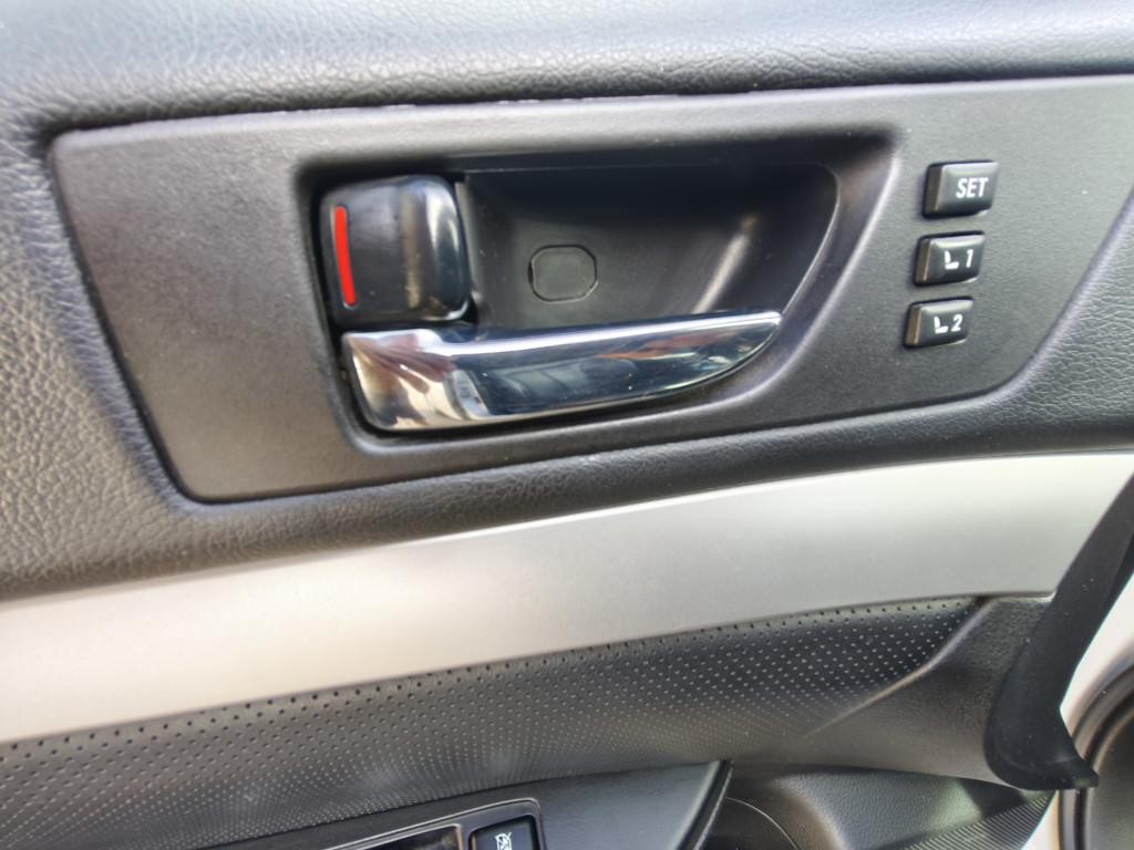 Subaru Outback 2.0 D  EXCLUSIVE