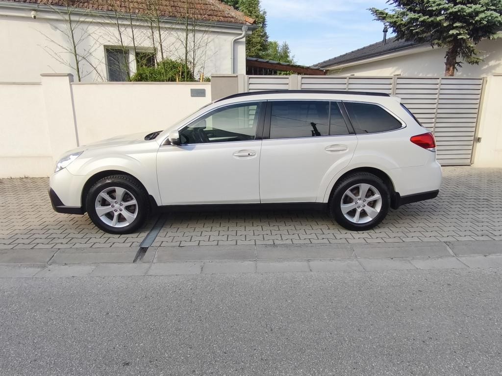 Subaru Outback 2.0 D  EXCLUSIVE