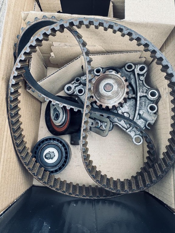 Peugeot Rifter 1.5 BlueHDi 96 kW. Active. 2019. 110 000. A/T