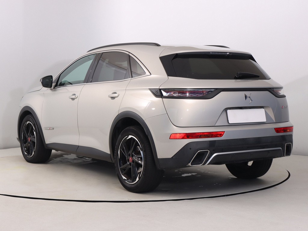 Citroen 7 Crossback Performance Line 2.0 BlueHDI vykonny motor, ojedinela vybava