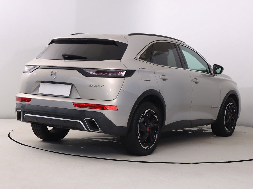 Citroen 7 Crossback Performance Line 2.0 BlueHDI vykonny motor, ojedinela vybava