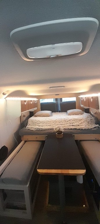 Ford Customs Tranzit 2L