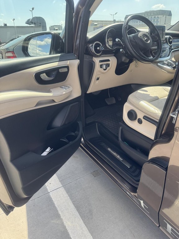 Mercedes V trieda 220 d lang Avantgarde 4MATIC