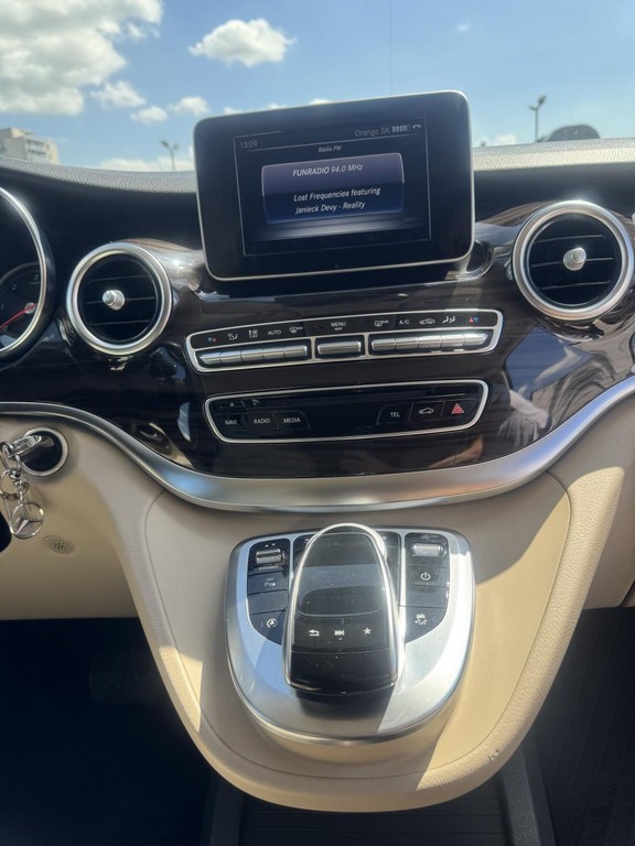 Mercedes V trieda 220 d lang Avantgarde 4MATIC