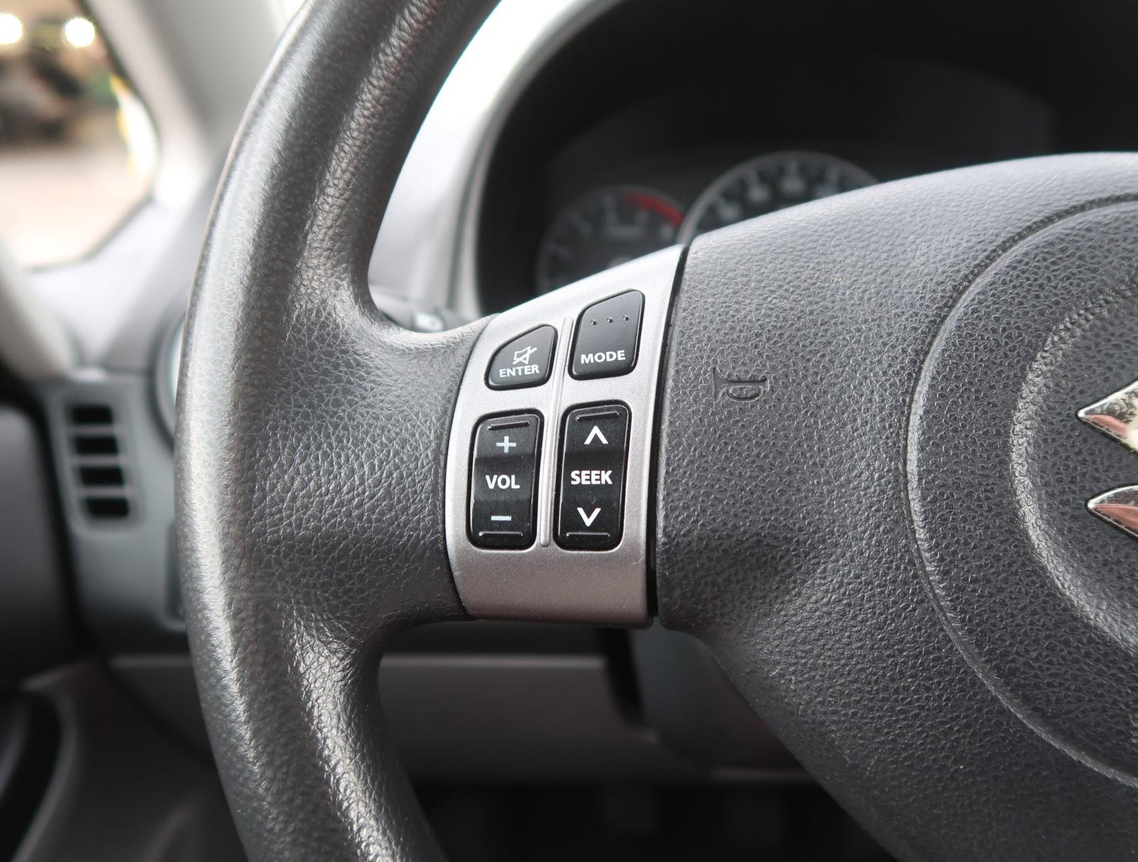 Suzuki SX4 1.5 i, SR,2.maj, Serv.kniha, Klíma