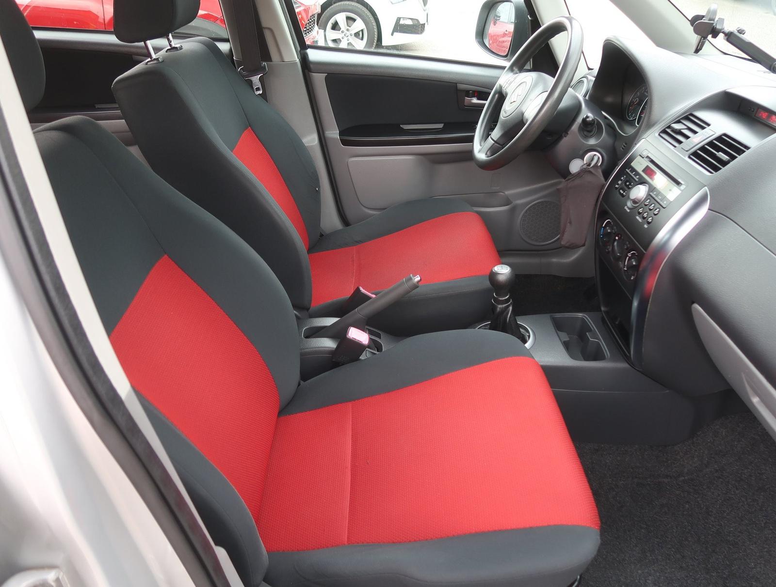 Suzuki SX4 1.5 i, SR,2.maj, Serv.kniha, Klíma