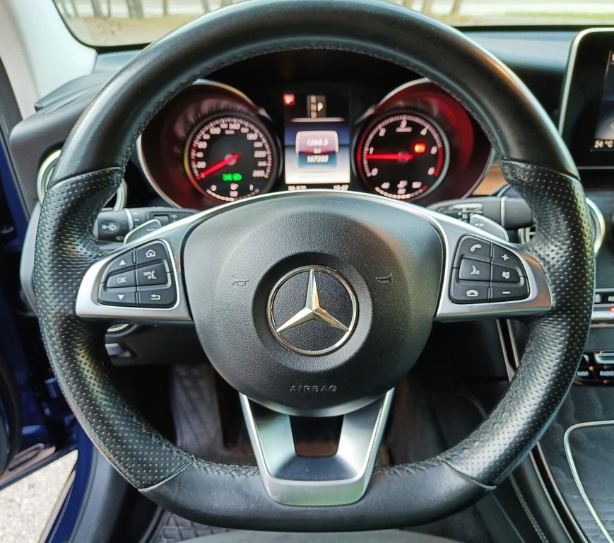 Mercedes GLC 250d 4MATIC A/T - AMG LINE