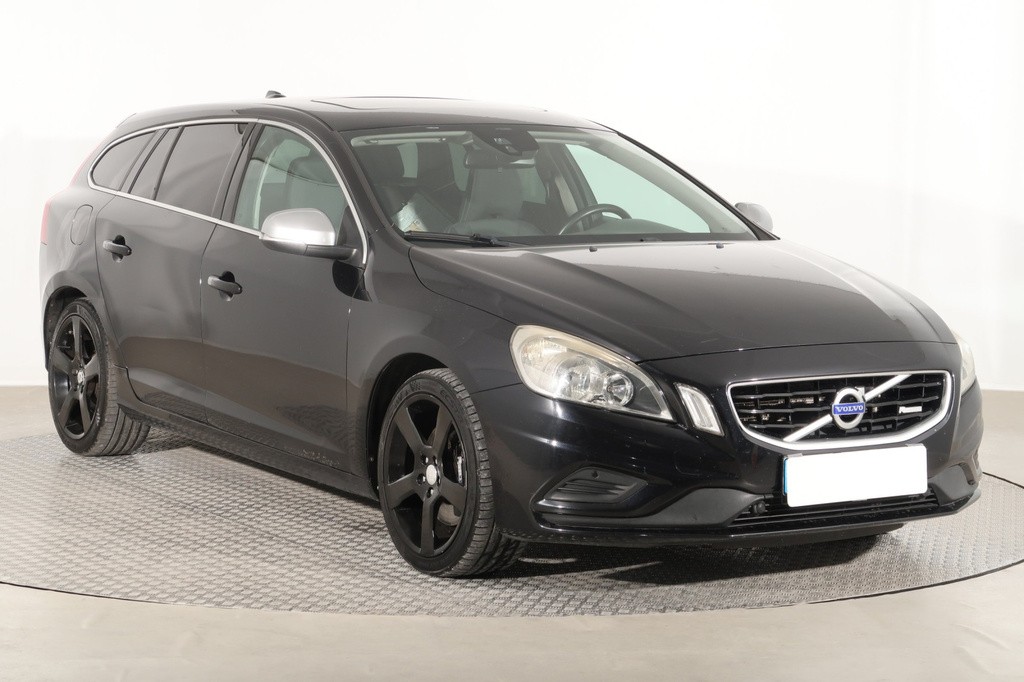 Volvo V60 Base D5 2.4 Automat, Serv.kniha, Navigácia