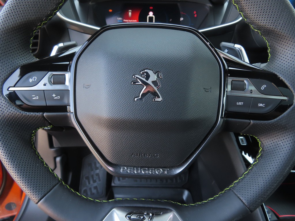Peugeot 2008 GT Line 1.5 BlueHDi Diesel