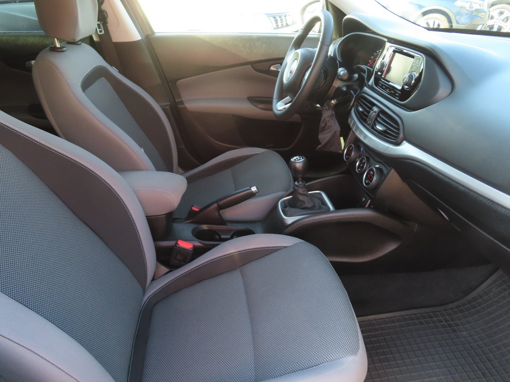 Fiat Tipo Plus 1.4 16V Serv.kniha, Navigácia, Tempomat