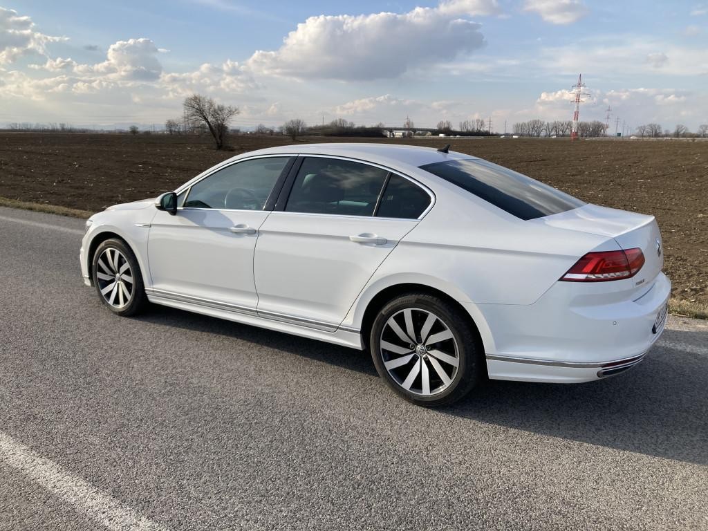 Volkswagen Passat 2.0 TDI SCR BMT 190k Comfortline R-Line 4MOTION DSG
