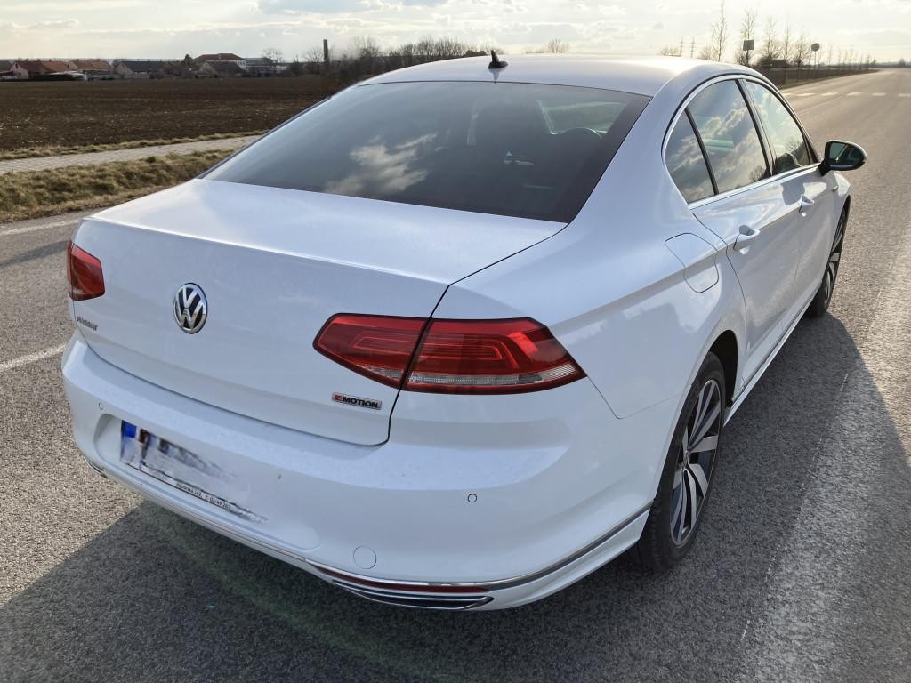 Volkswagen Passat 2.0 TDI SCR BMT 190k Comfortline R-Line 4MOTION DSG
