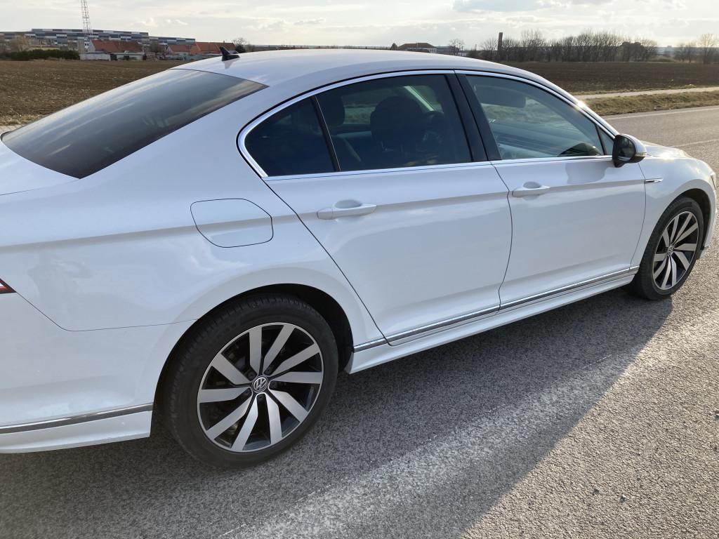Volkswagen Passat 2.0 TDI SCR BMT 190k Comfortline R-Line 4MOTION DSG
