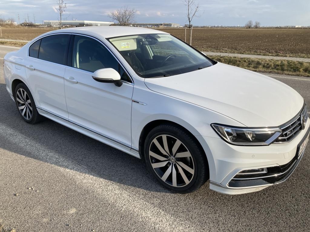 Volkswagen Passat 2.0 TDI SCR BMT 190k Comfortline R-Line 4MOTION DSG