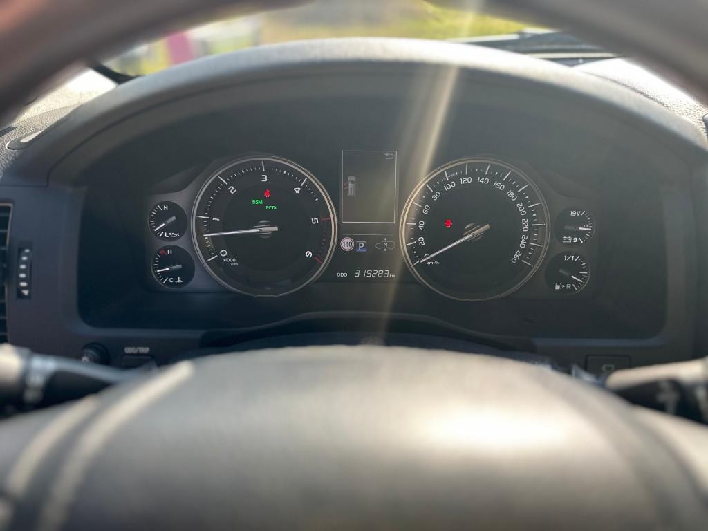 Toyota Land Cruiser V8 4.5 I D-4D Lux+