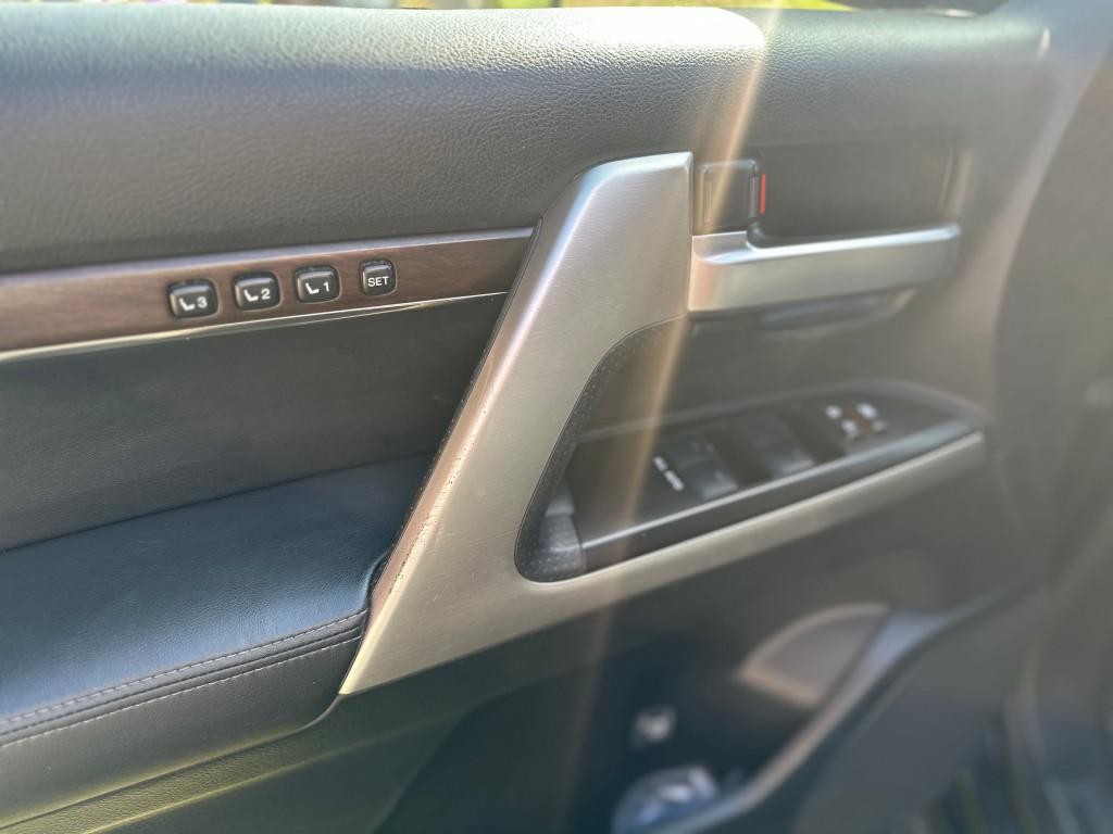 Toyota Land Cruiser V8 4.5 I D-4D Lux+