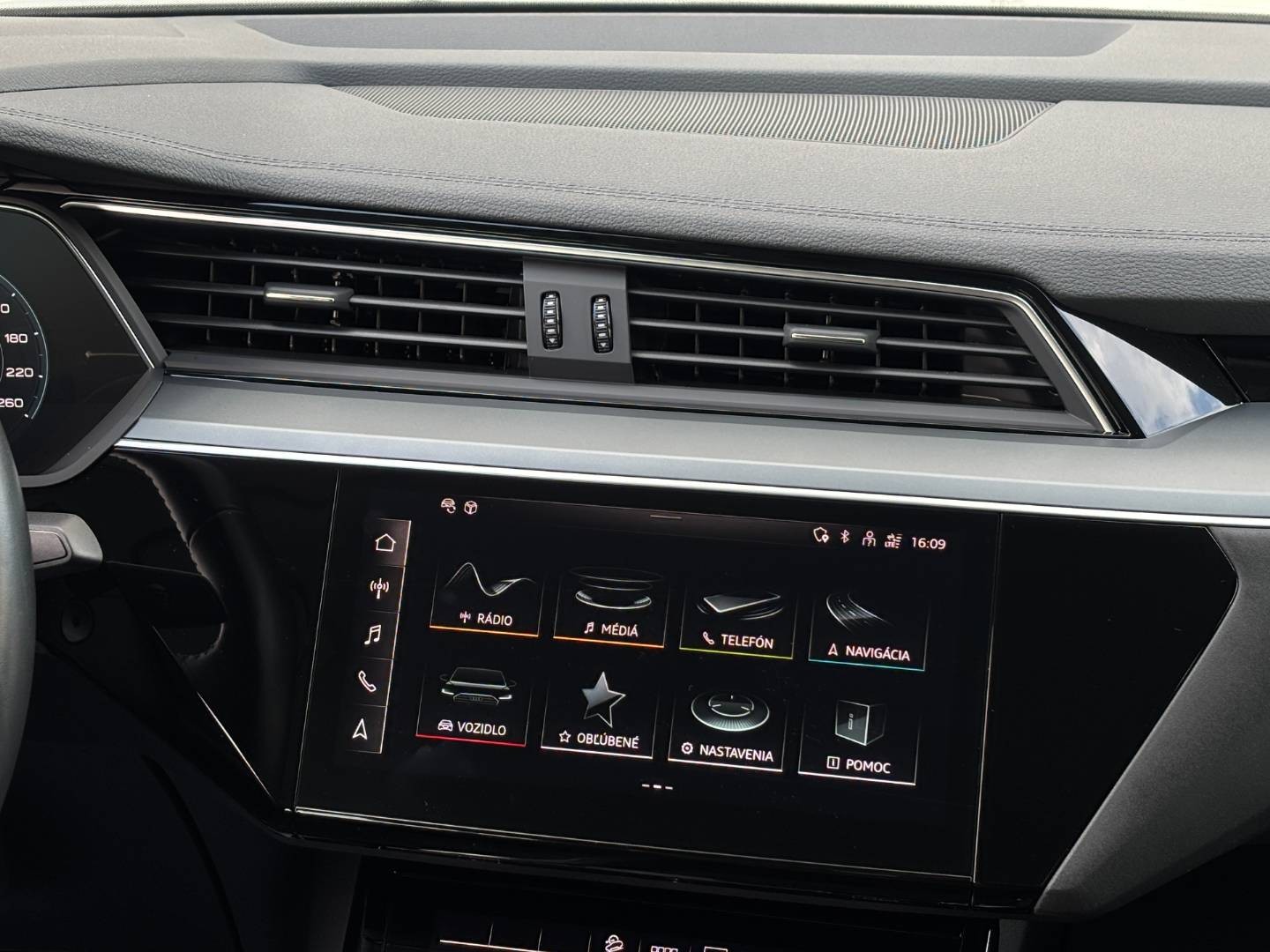 Audi E-tron 50 quattro S line