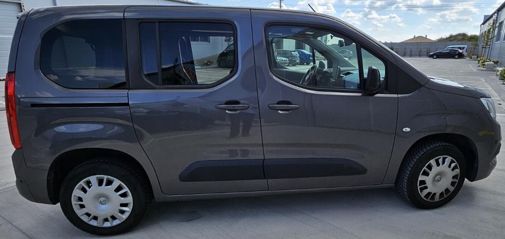 Opel Combo Life 1.2 Turbo 130k Elegance Plus AT8