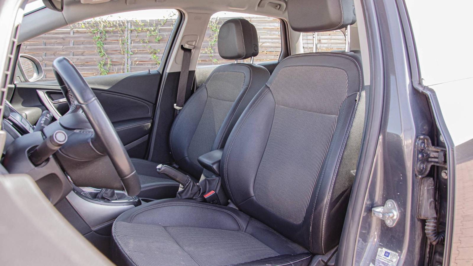 Opel Astra Sport Tourer ST 1.4 Turbo 140k, 103KW, M6, 5d