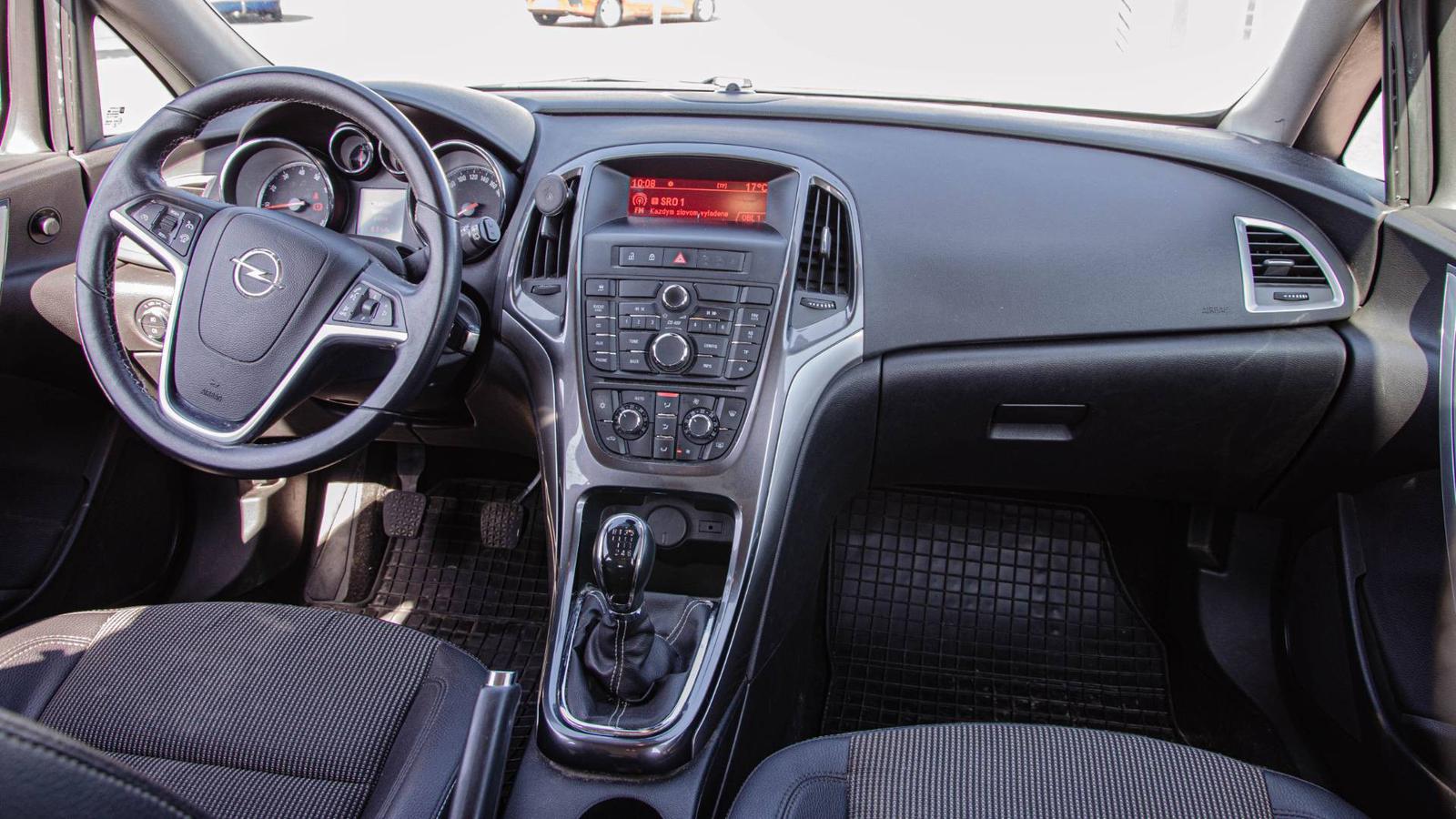 Opel Astra Sport Tourer ST 1.4 Turbo 140k, 103KW, M6, 5d