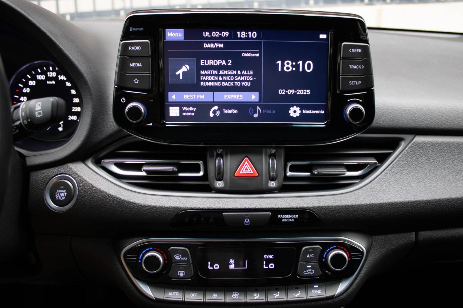 Hyundai i30 1.5 T-GDi mHEV iMT Play