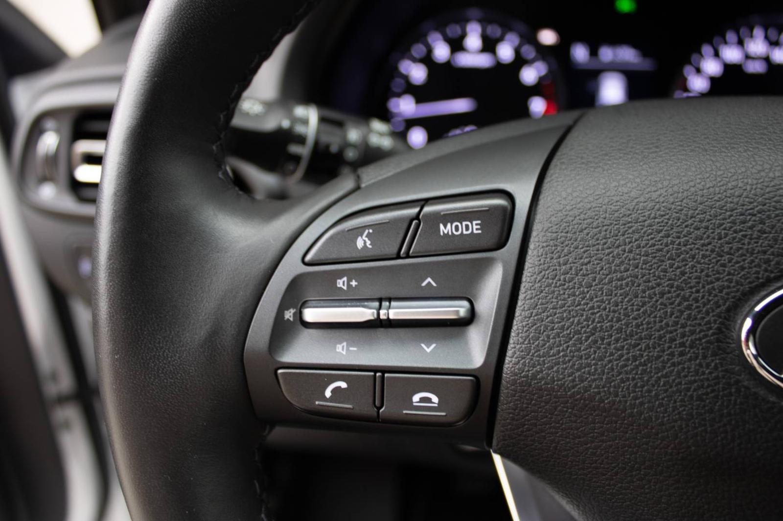 Hyundai i30 1.5 T-GDi mHEV iMT Play
