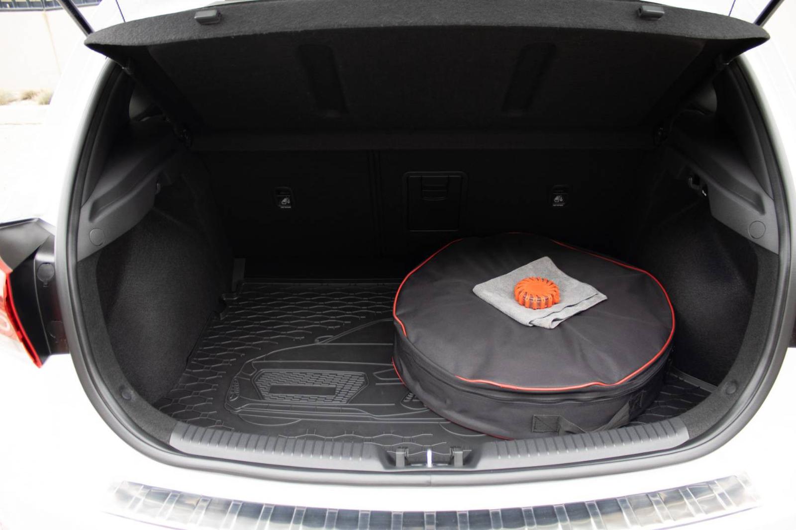 Hyundai i30 1.5 T-GDi mHEV iMT Play