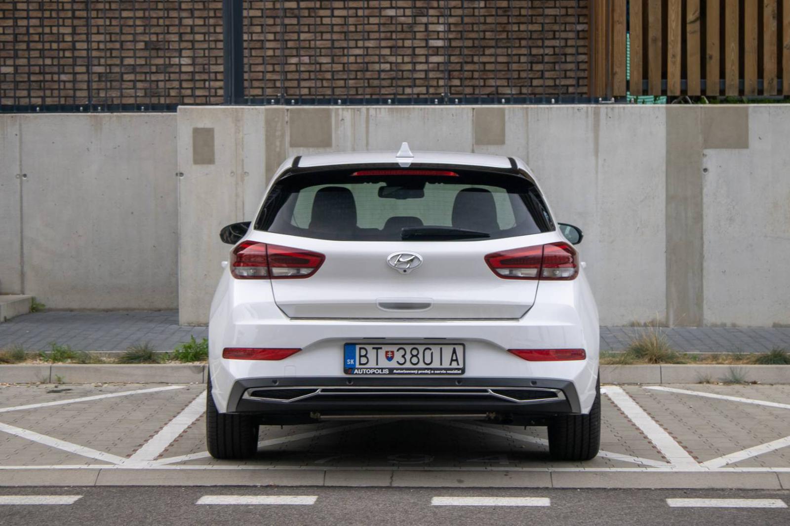 Hyundai i30 1.5 T-GDi mHEV iMT Play