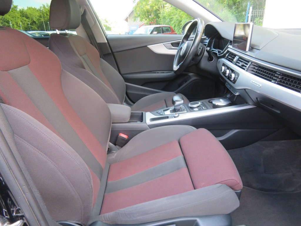 Audi A4 2.0 TDI Virtual cockpit