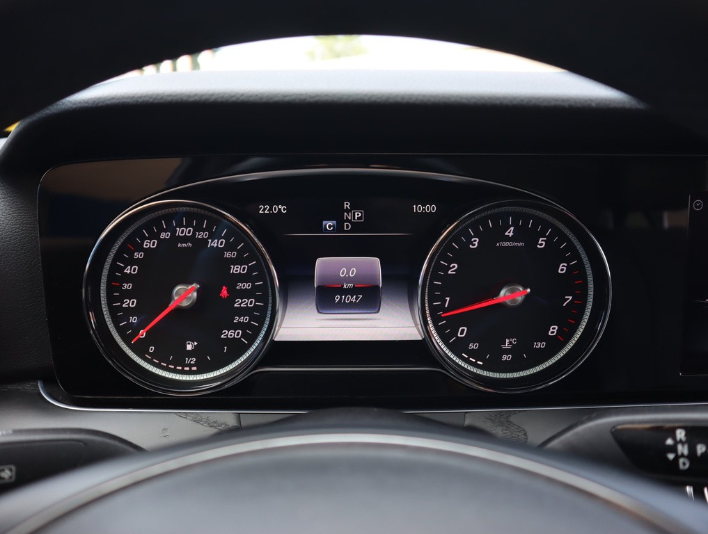 Mercedes E E 200 4MATIC