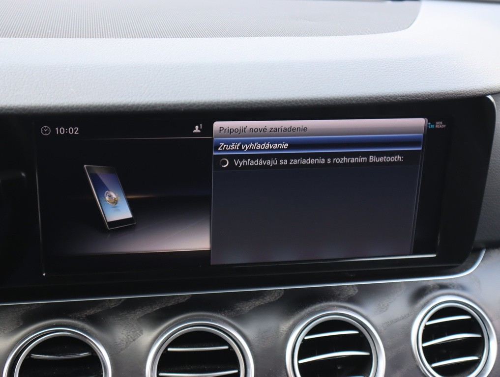 Mercedes E E 200 4MATIC