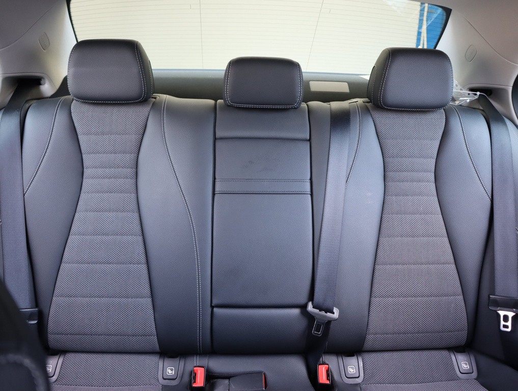 Mercedes E E 200 4MATIC