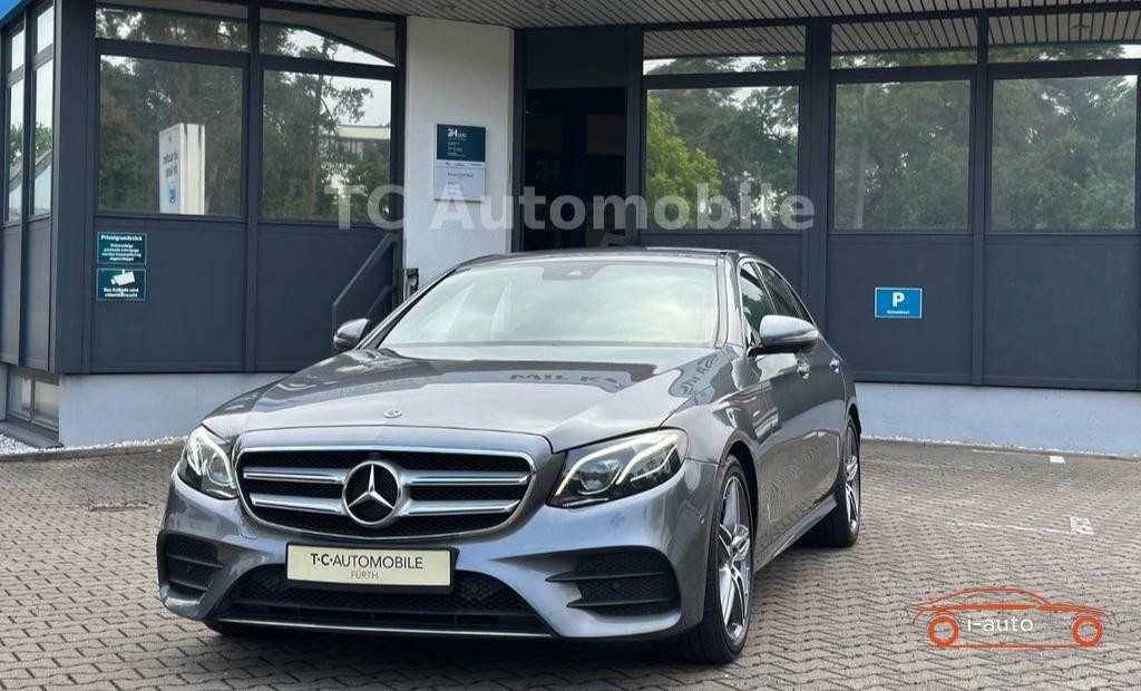 Mercedes-Benz E trieda Sedan AMG