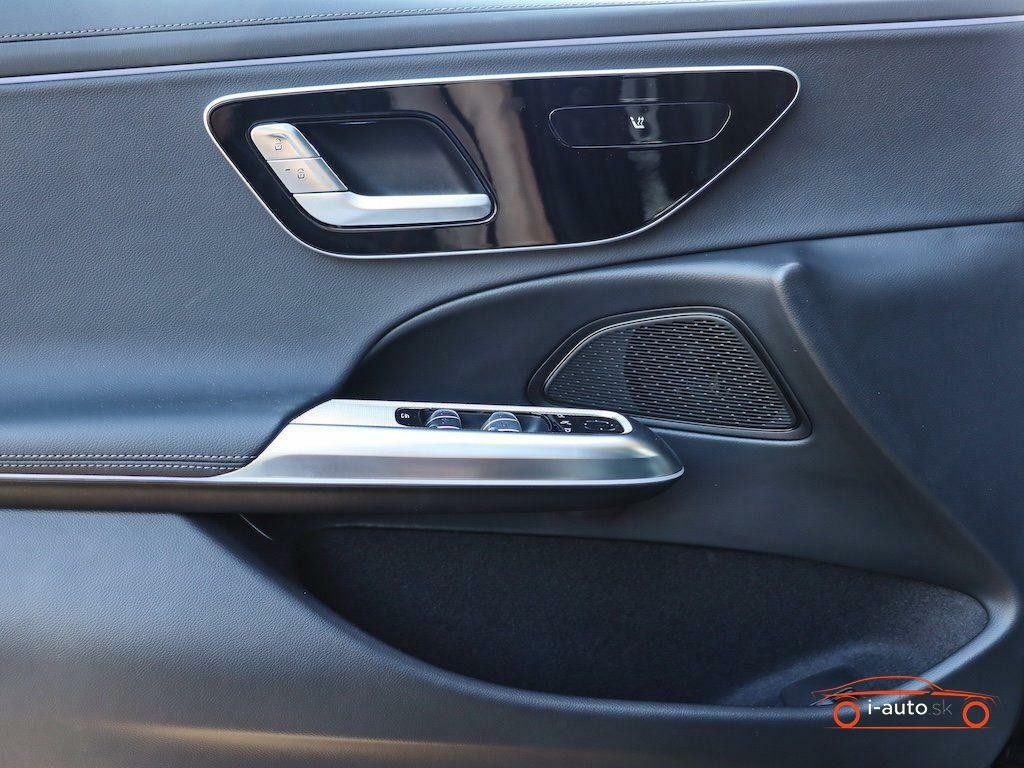 Mercedes-Benz E trieda Sedan 4Matic AMG Advanced