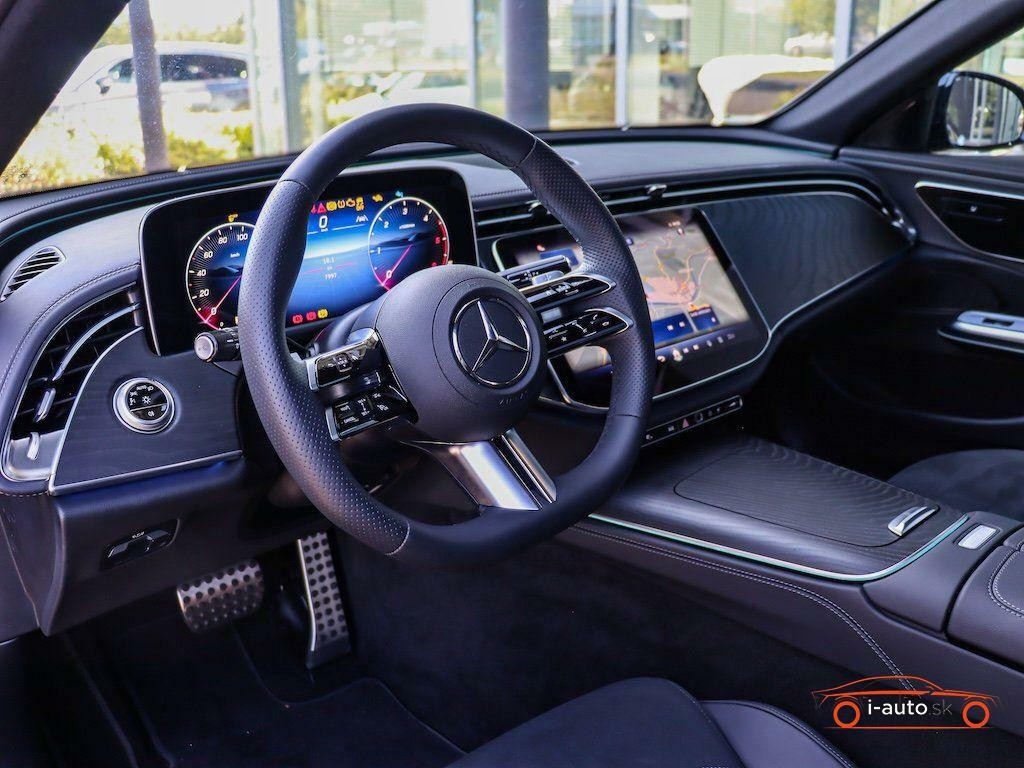 Mercedes-Benz E trieda Sedan 4Matic AMG Advanced