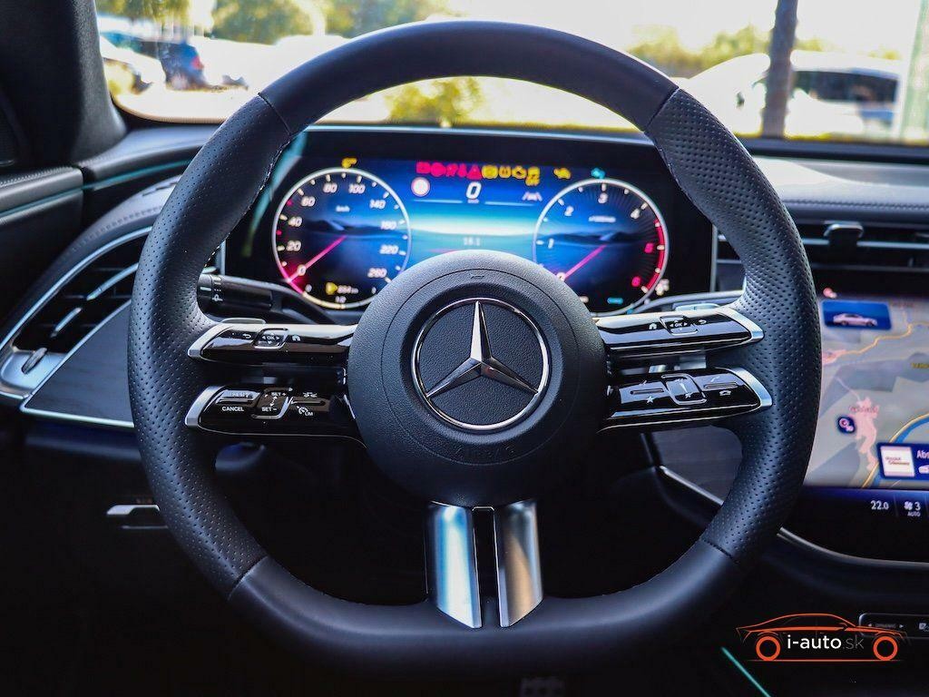 Mercedes-Benz E trieda Sedan 4Matic AMG Advanced